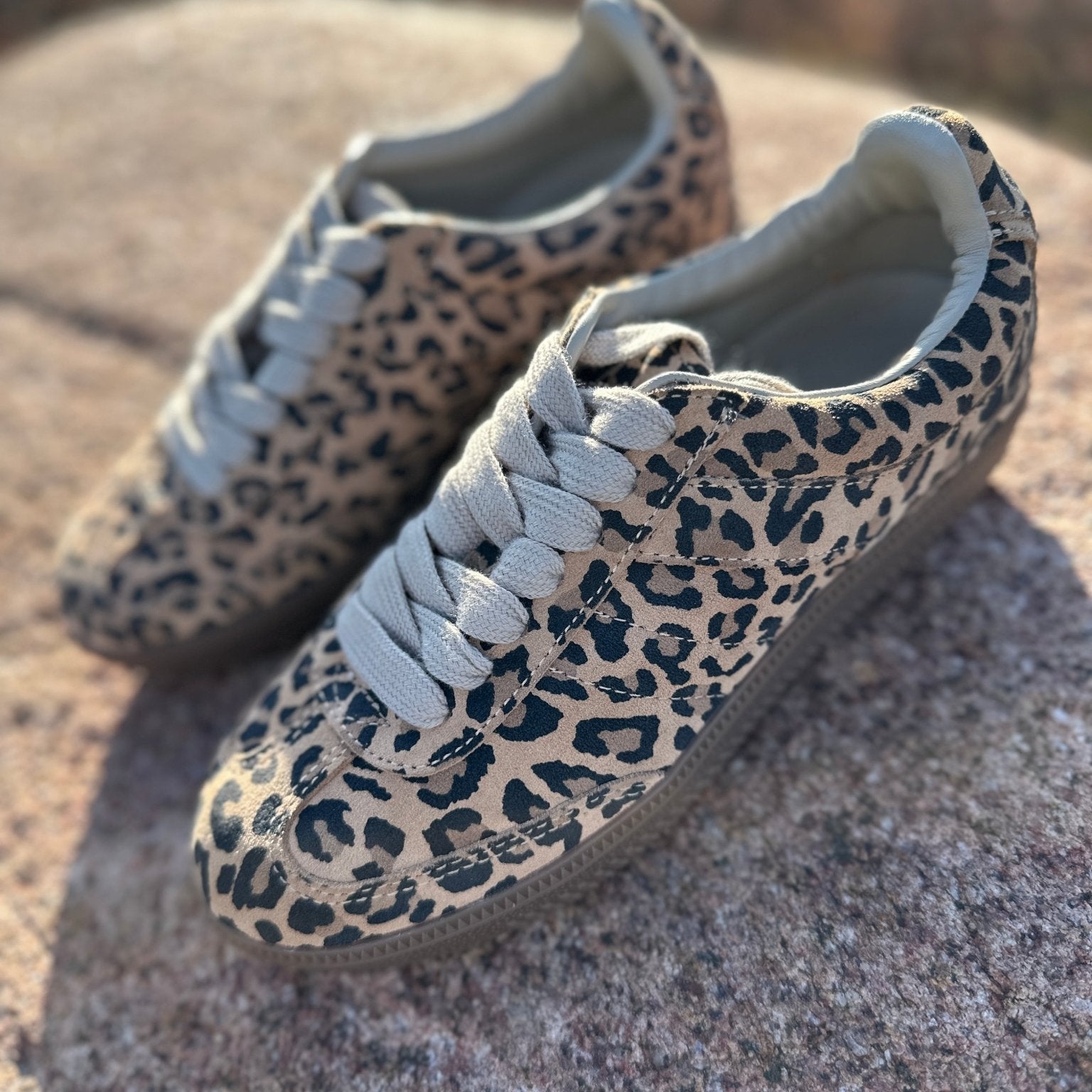 Sofie Schnoor leopard sneakers