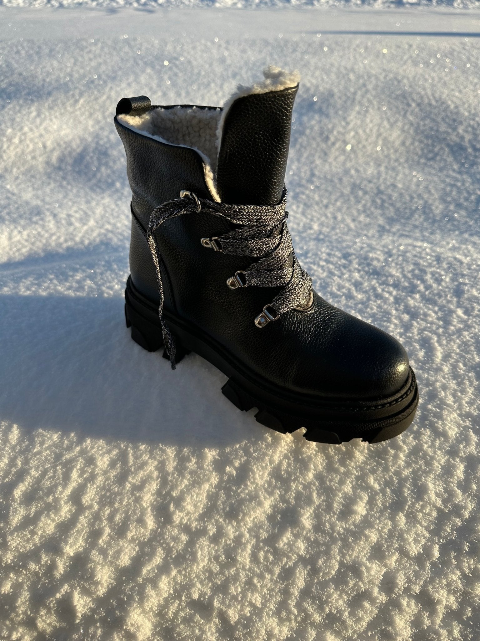 Sofie Schnoor - sorte støvler med foer