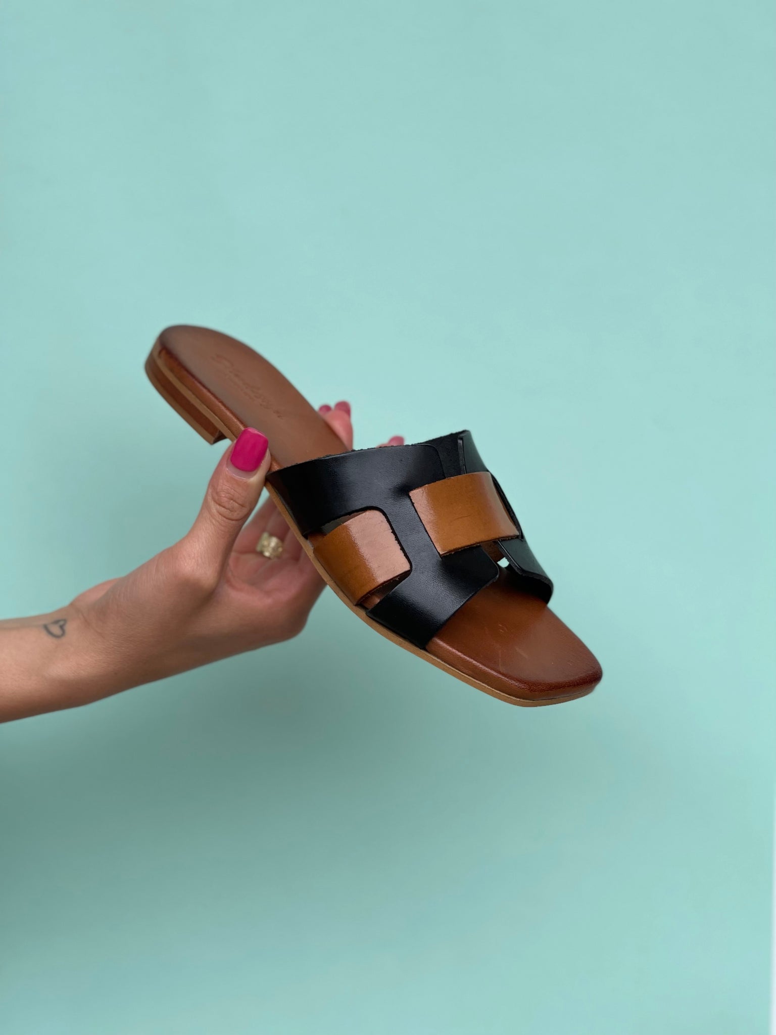 Se Shoedesign Copenhagen - Dicte sandal hos Mastri